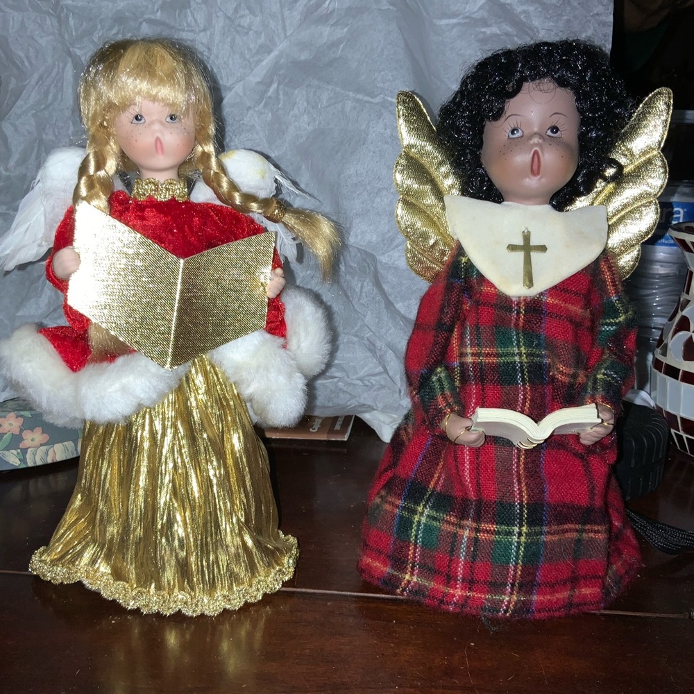 Christmas Angel Carolers 9.5”
